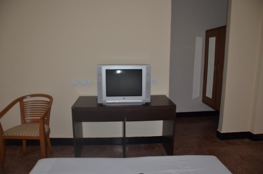Hotel Ferreira Resort Lonavala Ruang foto