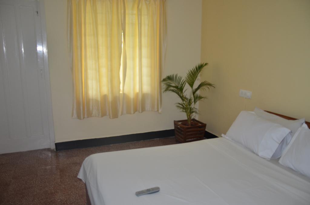Hotel Ferreira Resort Lonavala Ruang foto