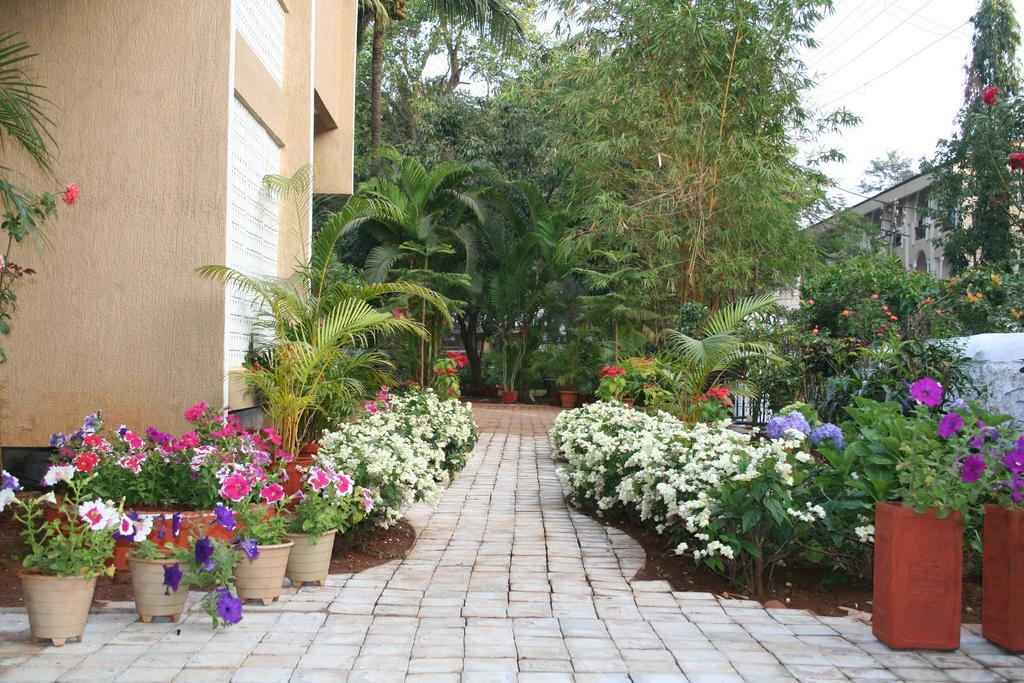Hotel Ferreira Resort Lonavala Bagian luar foto