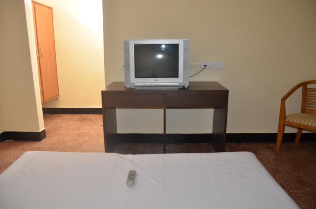 Hotel Ferreira Resort Lonavala Bagian luar foto
